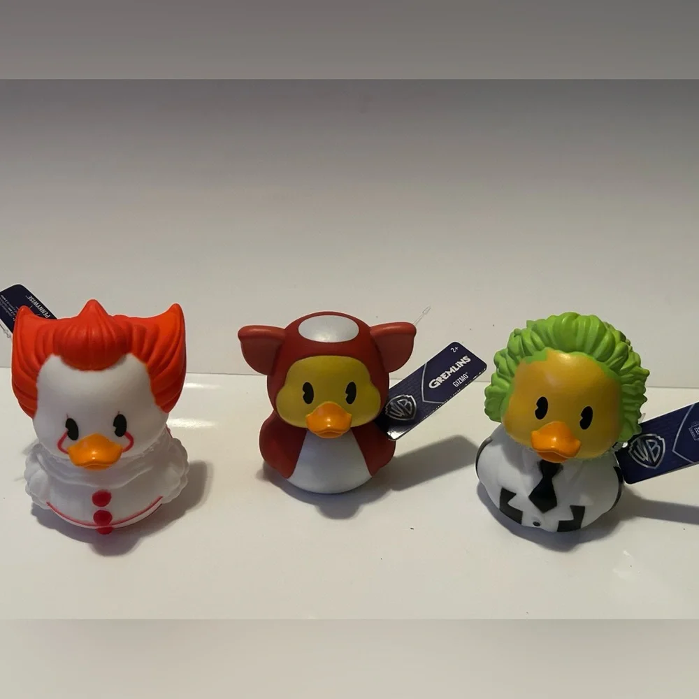 Warner Bros. Horror Icon Ducks-Set includes: Beetlejuice, Pennywise & Gizmo(NWT)